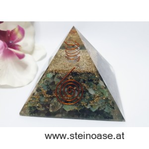 Orgonit Pyramide: Smaragd & Herkimer Kristall & Spirale